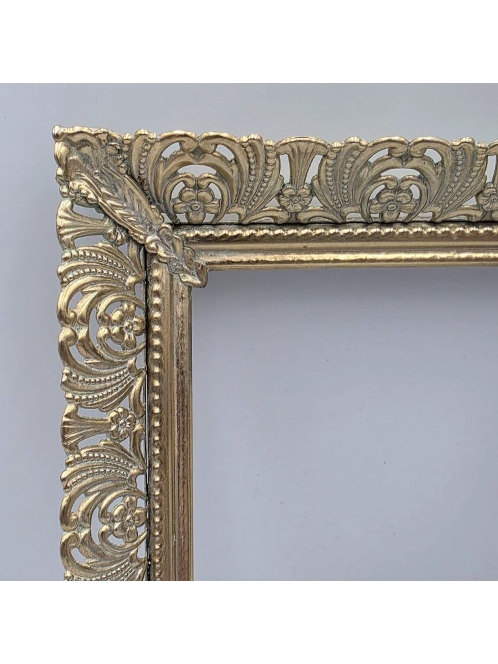 Ornate Vintage Gold-Tone Metal Picture Frame Filigree White Wash 5"x7"